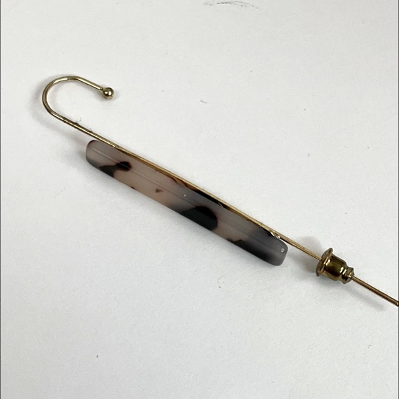 Lot of 5 Ear Cuffs Gold Tone in Color Earrings NWOT - Picture 5 of 11